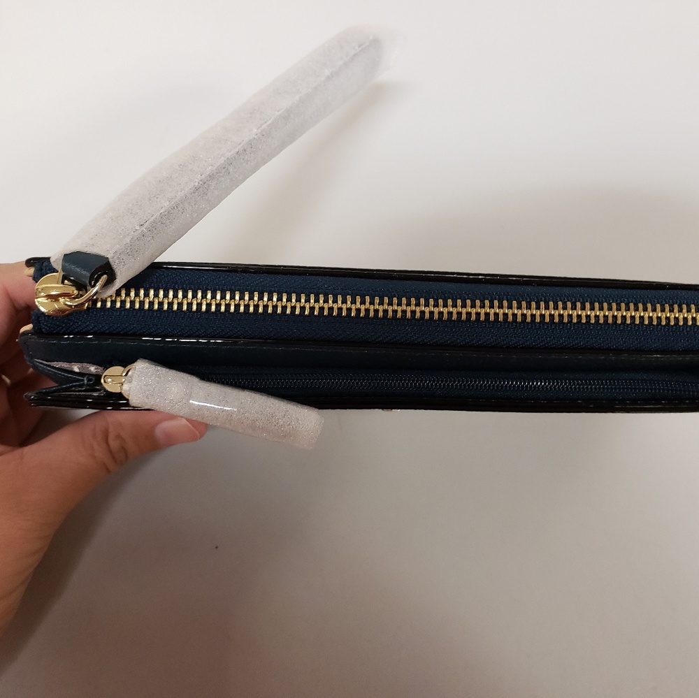 SOLD!!Kate spade wristlet grand layton - Picture 4 of 6